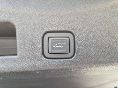 Used 2024 GMC Acadia Elevation FWD image 13