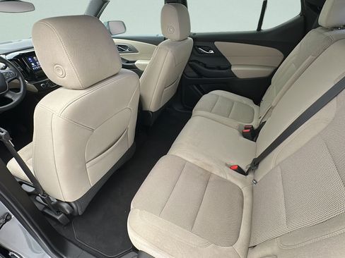 Used 2023 Chevrolet Traverse LS w/ Safety Package AWD/4WD image 9