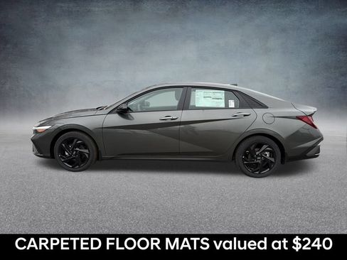 Used 2026 Hyundai Elantra Sport FWD image 2