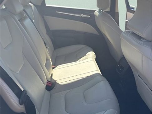 Used 2018 Ford Fusion Titanium image 26