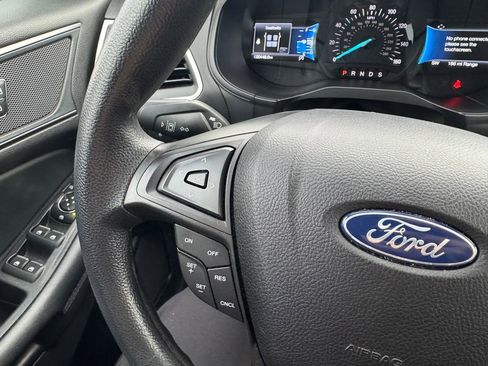 Used 2022 Ford Edge SE image 17