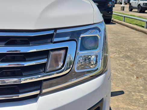Used 2020 Ford Expedition XLT w/ Equipment Group 201A RWD image 10