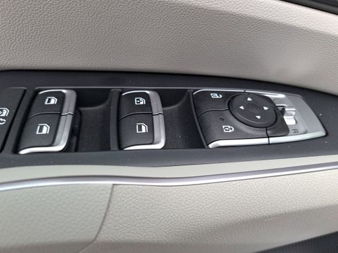 Used 2022 Kia Sorento S w/ Panoramic Sunroof Package FWD image 28