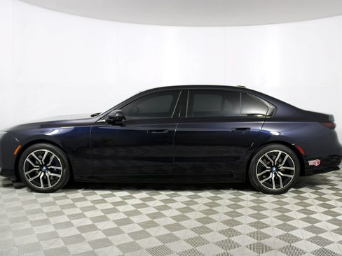 Used 2023 BMW i7 xDrive60 AWD/4WD image 44