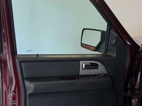 Used 2010 Ford Expedition Limited image 12
