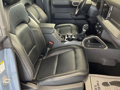 Used 2025 Ford Bronco Badlands w/ Sasquatch Package AWD/4WD image 12