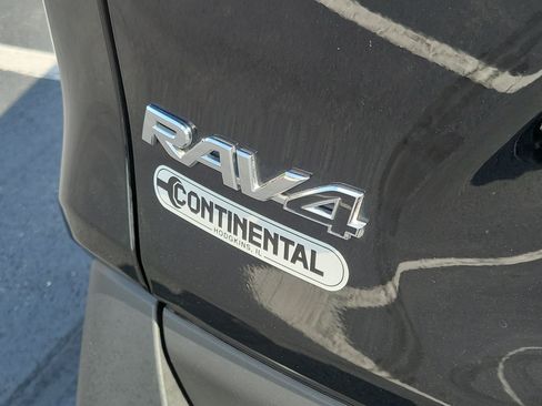 Certified 2025 Toyota RAV4 LE AWD/4WD image 9