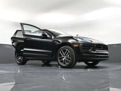 New 2026 Porsche Macan AWD/4WD image 37