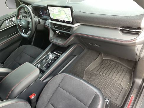 Certified 2025 Ford Explorer ST AWD/4WD image 13
