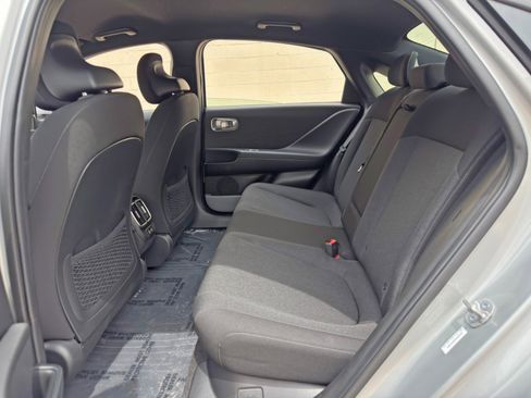 Used 2025 Hyundai Ioniq 6 SE RWD image 36