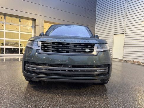 Used 2023 Land Rover Range Rover SE image 2