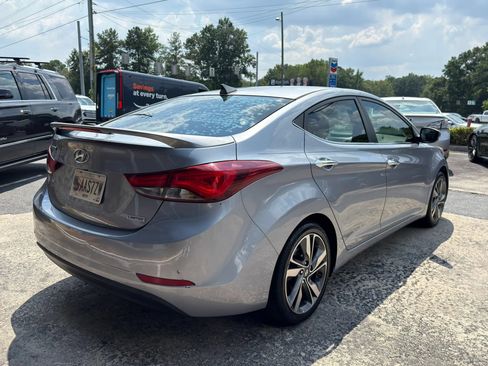 Used 2015 Hyundai Elantra Limited FWD image 5