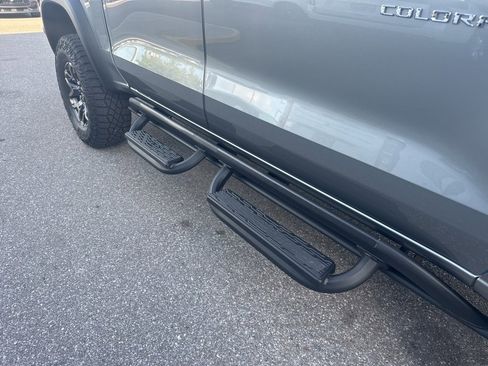 Used 2024 Chevrolet Colorado ZR2 w/ ZR2 Convenience Package III image 9