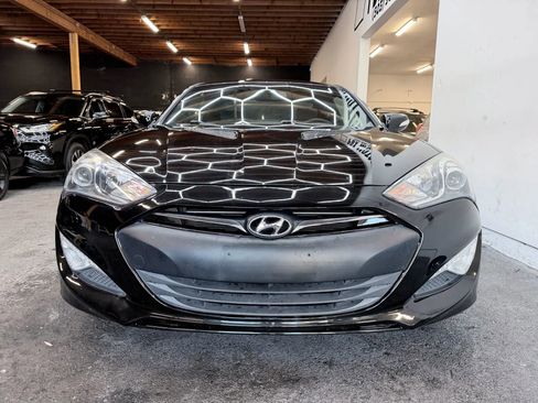Used 2015 Hyundai Genesis 3.8 image 3