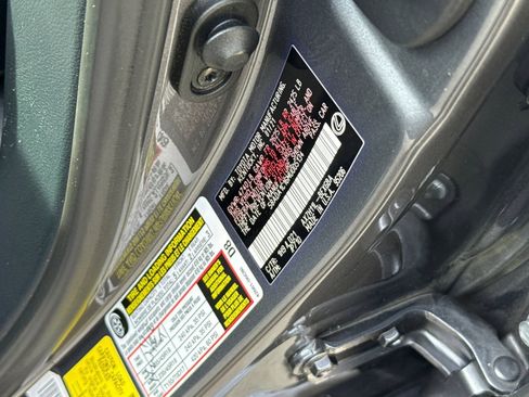 Used 2021 Lexus ES 300h w/ Premium Package image 21