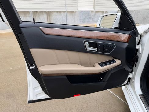 Used 2013 Mercedes-Benz E 350 Sedan image 13