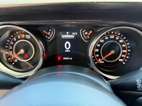 Used 2022 Jeep Wrangler Unlimited Sport AWD/4WD image 11
