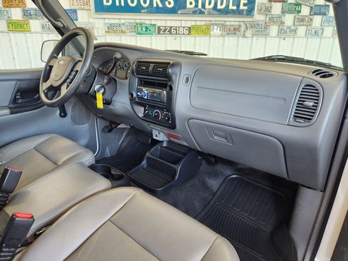 Used 2005 Ford Ranger XL image 2