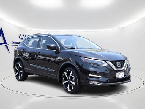 Used 2022 Nissan Rogue Sport SL w/ Premium Package AWD/4WD image 3