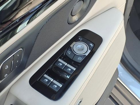 New 2025 Lincoln Nautilus Reserve w/ Jet Appearance Package image 15