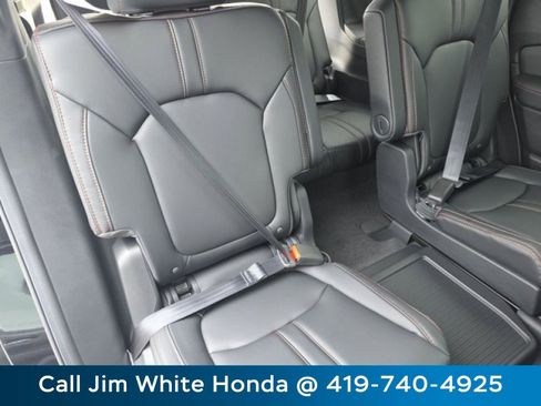 Certified 2025 Honda Pilot TrailSport image 19