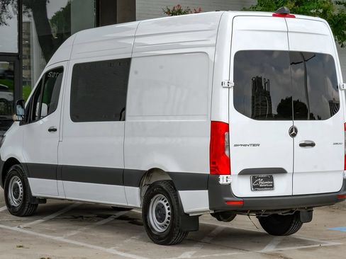 Used 2024 Mercedes-Benz Sprinter 2500 image 9