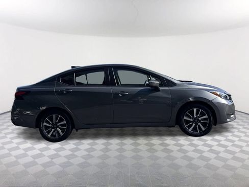 Used 2025 Nissan Versa SV FWD image 4