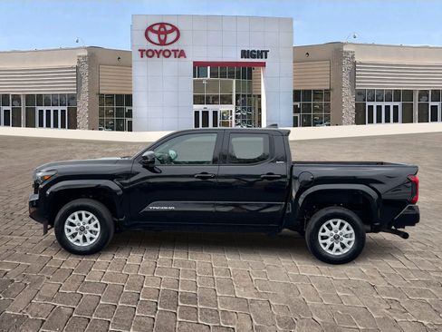 Certified 2025 Toyota Tacoma SR5 image 4