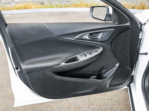 Used 2025 Chevrolet Malibu RS image 22