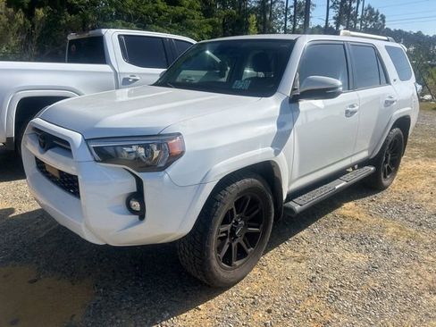 Used 2022 Toyota 4Runner SR5 Premium w/ Moonroof Package RWD image 1