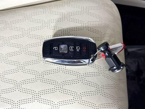 Used 2018 Lincoln Continental Black Label FWD image 42