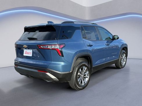 Used 2025 Chevrolet Equinox LT w/ Convenience Package II image 5