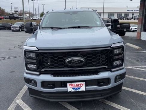 New 2026 Ford F350 Lariat w/ Black Appearance Package image 31