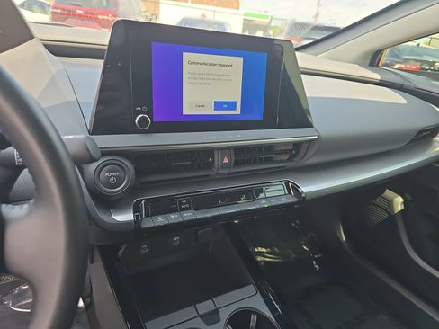 Used 2024 Toyota Prius LE FWD image 19
