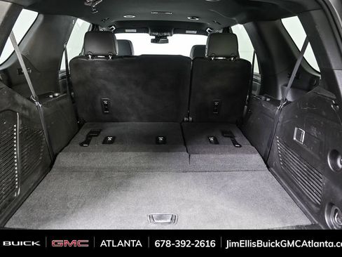 Used 2024 GMC Yukon SLT image 33
