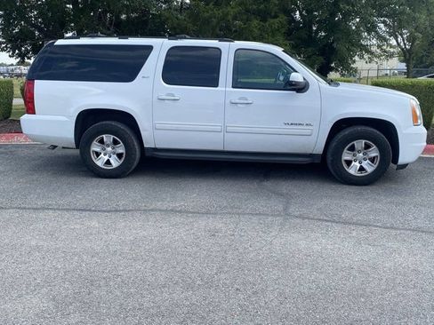 Used 2013 GMC Yukon XL SLT AWD/4WD image 2