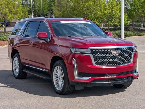Certified 2022 Cadillac Escalade Luxury AWD/4WD image 7