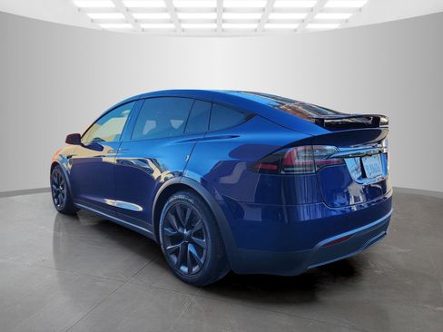 Used 2024 Tesla Model X image 5