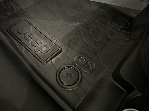 Used 2021 Jeep Wrangler Unlimited Sport AWD/4WD image 26
