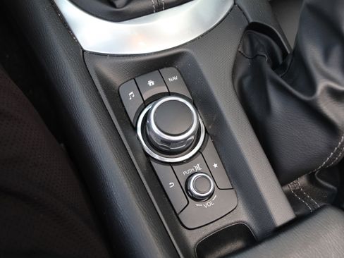 Used 2023 MAZDA MX-5 Miata Sport image 30