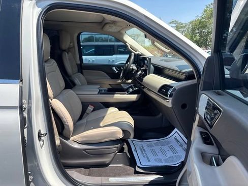 Used 2022 Lincoln Navigator Reserve AWD/4WD image 44