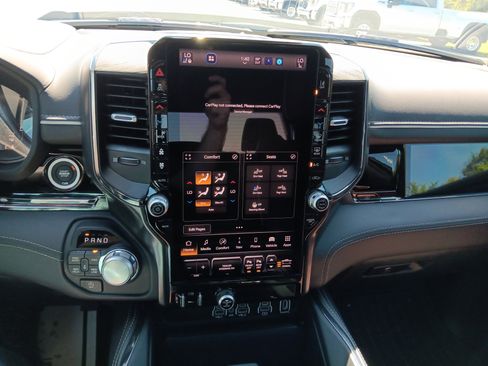 Used 2025 RAM 1500 Limited AWD/4WD image 13