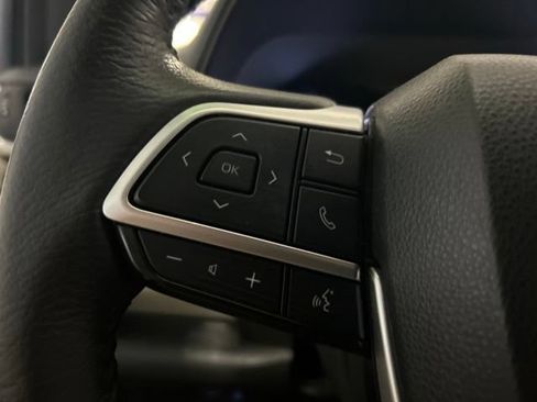 Used 2023 Toyota Sienna XLE FWD image 22