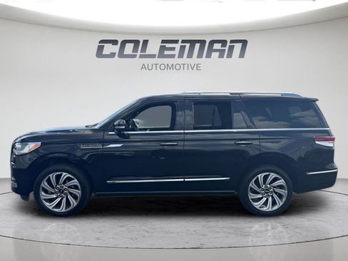 Used 2022 Lincoln Navigator Reserve AWD/4WD image 2