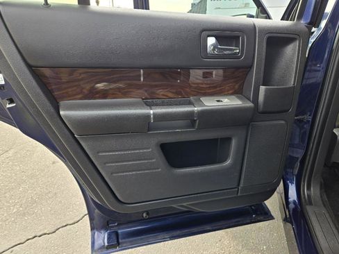 Used 2011 Ford Flex SEL w/ Rapid Spec Order Code image 15