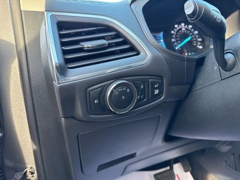 Used 2024 Ford Edge Titanium image 17