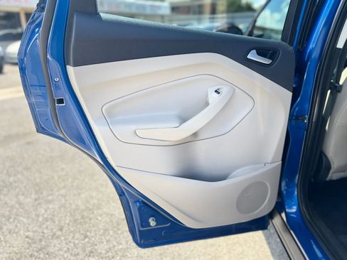 Used 2019 Ford Escape SEL image 21