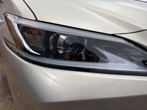 Used 2021 Lexus ES 350 Luxury w/ Accessory Package 2 image 33