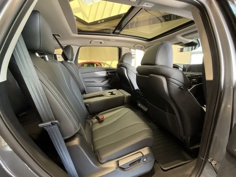 Certified 2025 Acura MDX SH-AWD image 24