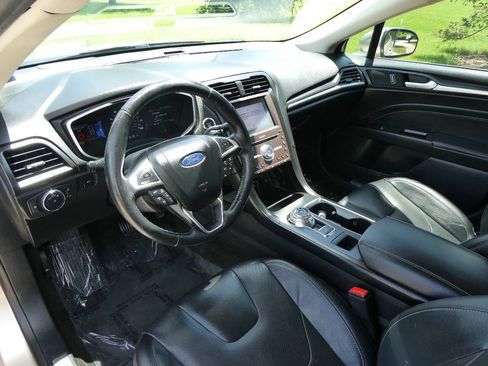 Used 2019 Ford Fusion Titanium AWD/4WD image 10